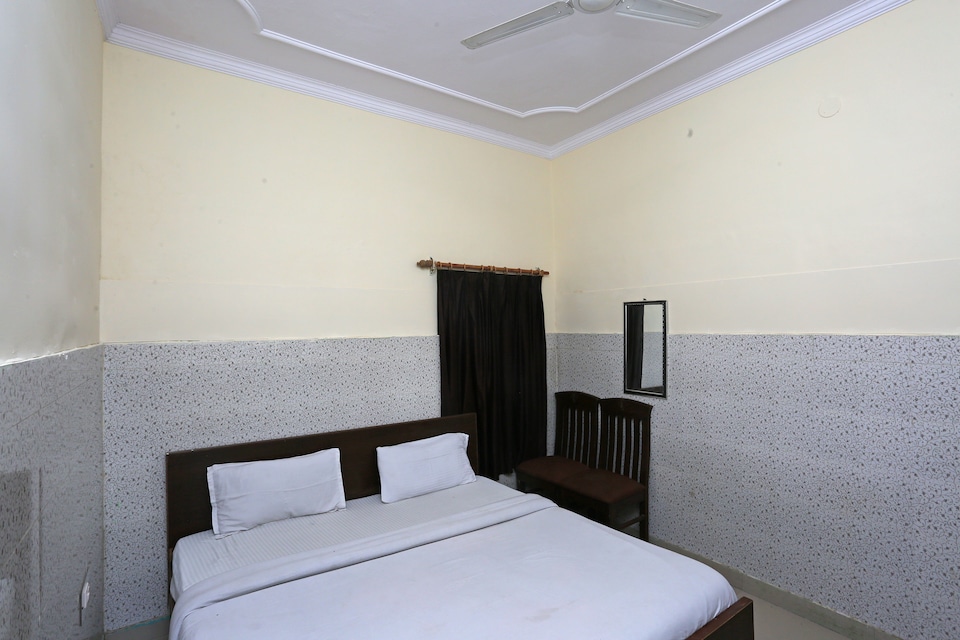 SPOT ON 40820 Payal Family Guest House, Sahastradhara Road, Dehradun