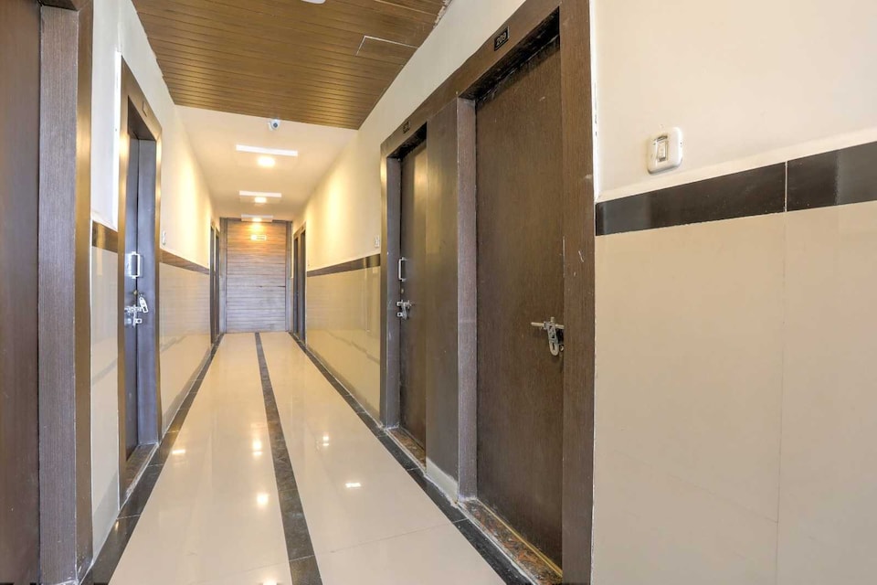 Hotel O Sarai by Som, Bhawarkua Indore, इंदौर