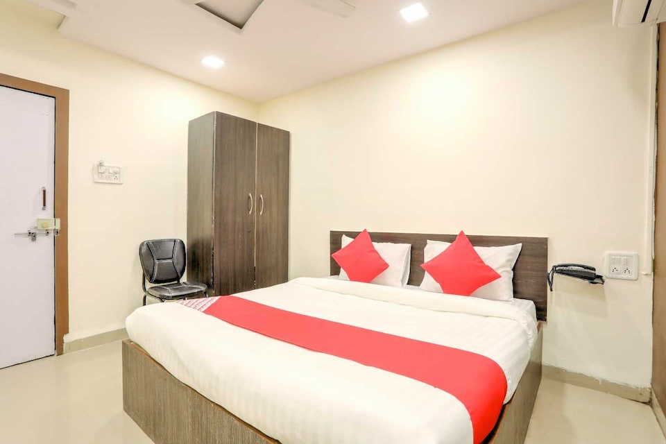 Hotel O Sarai by Som, Bhawarkua Indore, इंदौर