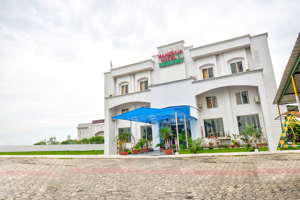 Capital O 40833 Maharaja Hotel & Restaurant, Bazpur City, Kashipur