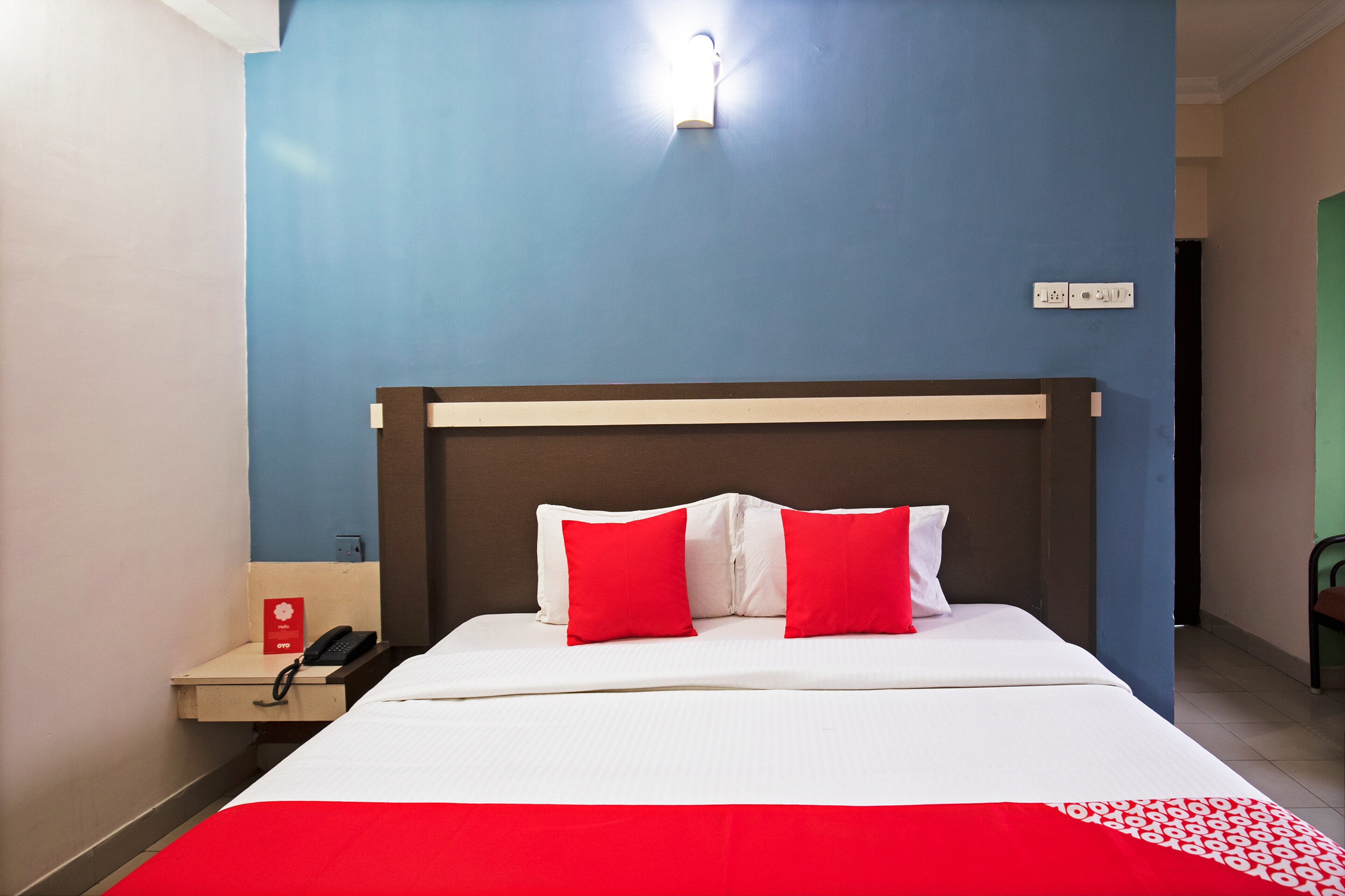 Flagship Hotels in Anna Salai Mount Road, Chennai Starting ₹492