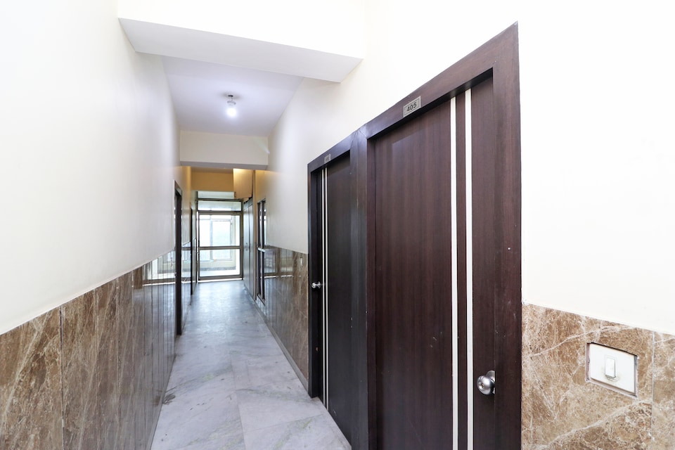 OYO 40857 Sri Ram Hotel & Restaurant, Old Gurgaon, Gurgaon