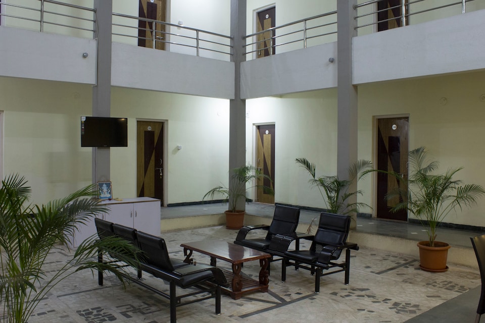 OYO 40866 Arjun Pride, Baramati, Baramati