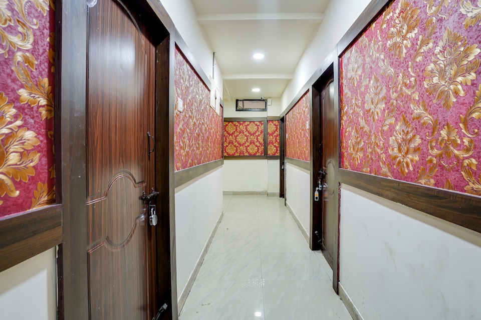 OYO 40870 Hotel Sai Seven Hills Residency, Ameerpet, Hyderabad