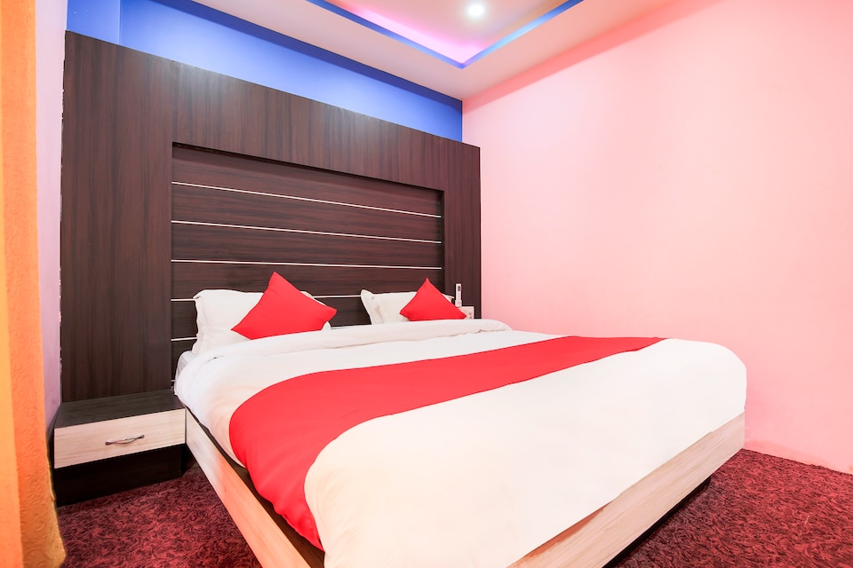 OYO 405 Hotel Grand Pacific Pvt Ltd, Birtamod, Birtamod