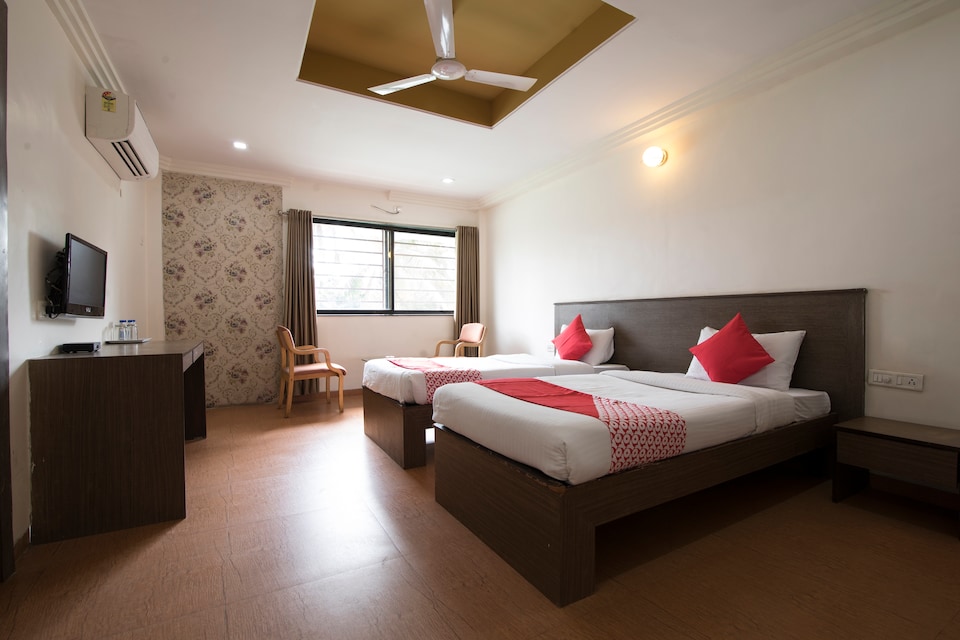 OYO 40895 Hotel Jotiba, Kolhapur, Kolhapur