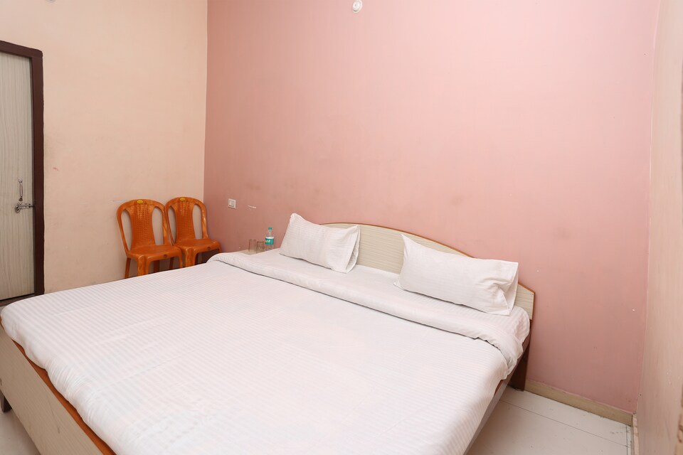 SPOT ON 40899 Hotel Kanhaji, Tanakpur City, Tanakpur
