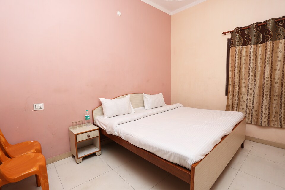 SPOT ON 40899 Hotel Kanhaji, Tanakpur City, Tanakpur
