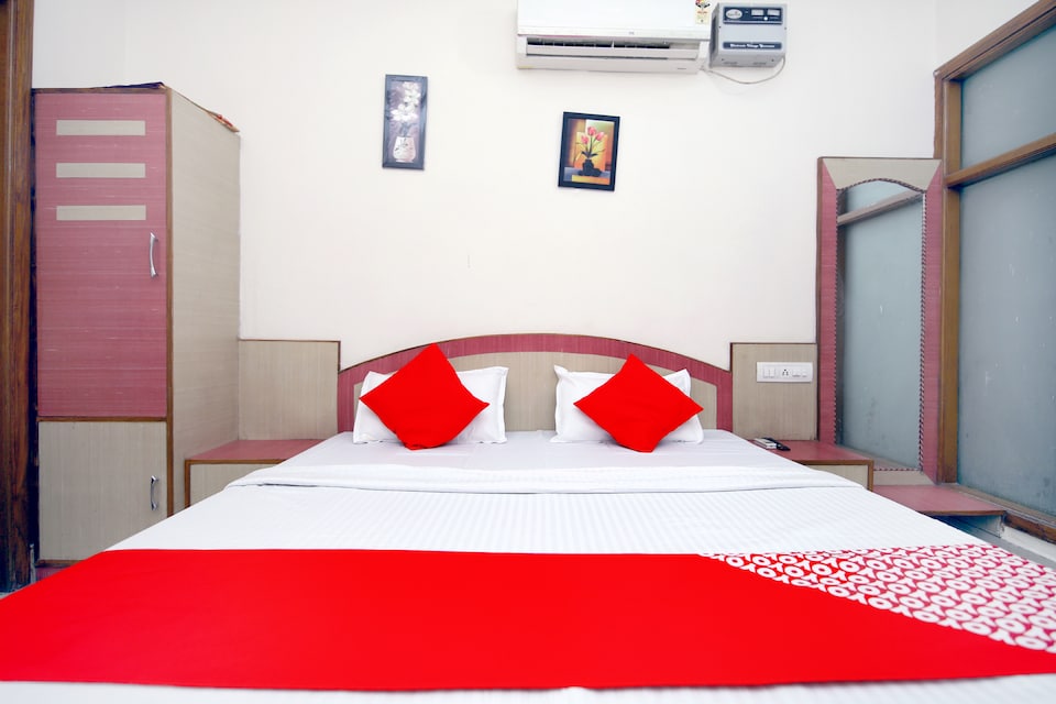 OYO 40910 La Bella, Sirsa, Sirsa