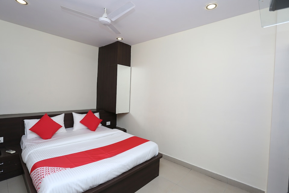 OYO Flagship 40916 RK International Ganeshganj, Charbagh Lucknow, Lucknow