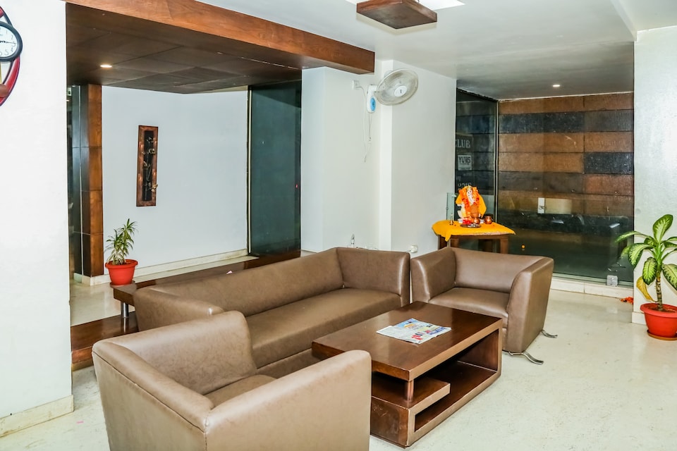 Collection O 3823 Marigold Club, Padav, Gwalior