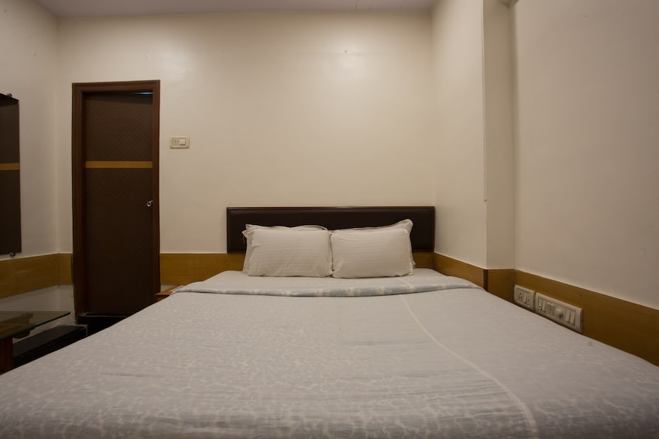 OYO 40927 Aeka Hotel, Mumbai BCEC, Mumbai