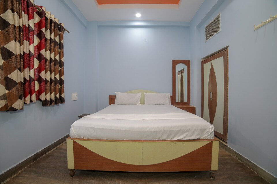 SPOT ON 40932 Hotel Adarsh Palace, Bus Stand Nagpur, Nagpur
