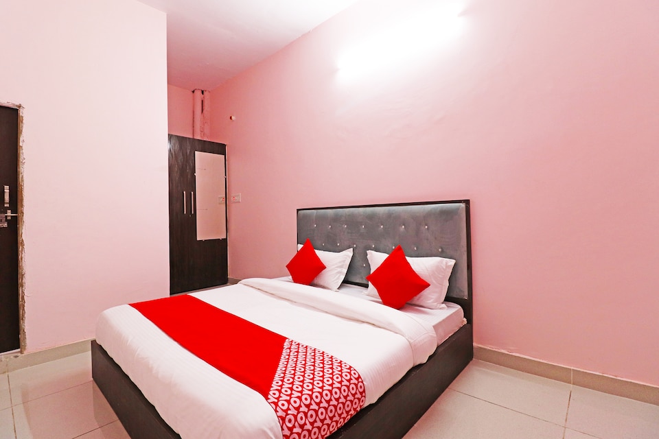 OYO 40933 Hotel Metro Plus, Faridabad, Faridabad