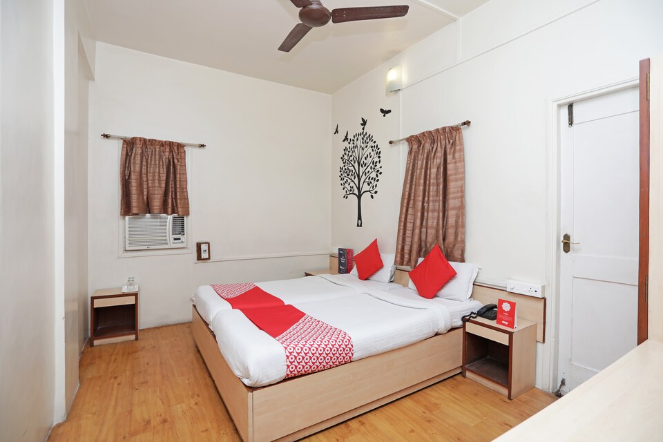 OYO 653 Hotel Bhooshan, Shivaji Nagar  Pune, Pune