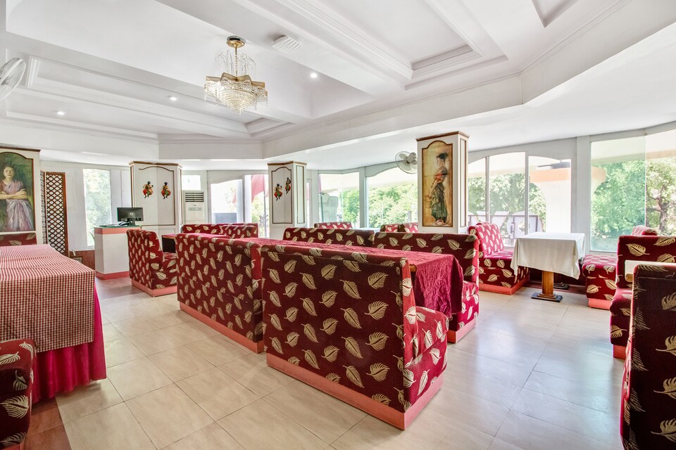 OYO Flagship 40940 Hotel Green City Dhantoli, Bus Stand Nagpur, Nagpur