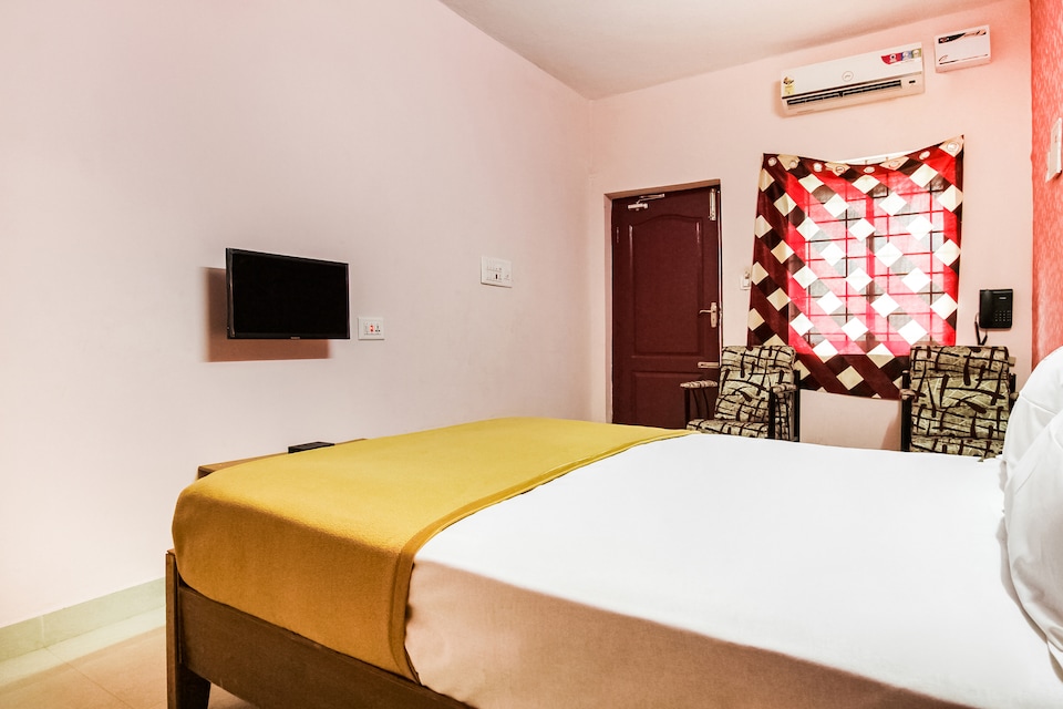 OYO 40945 Aakash Towers, Mannargudi, Kumbakonam