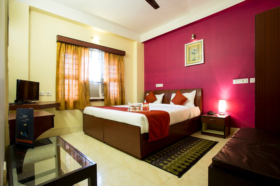 OYO 3827 near Bus Stand, Bagdogra Airport Siliguri, Siliguri