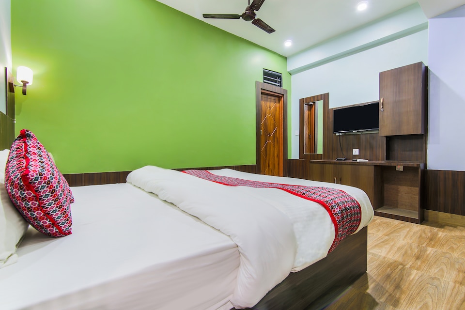 OYO 415 Hotel Aarohi, Chapur, Chapur
