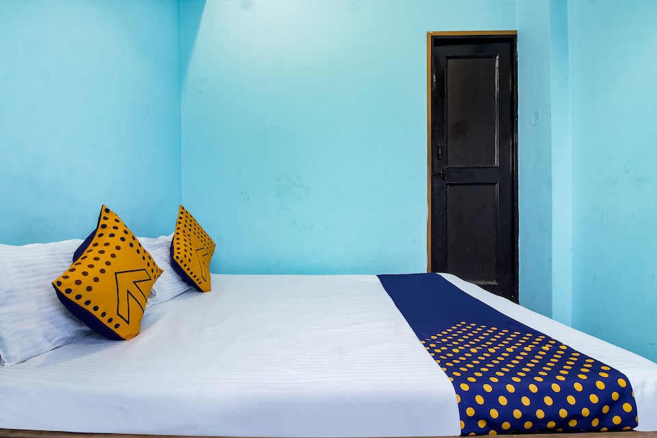 SPOT ON 40972 Hotel Gurubaksh, Rampur, Rampur