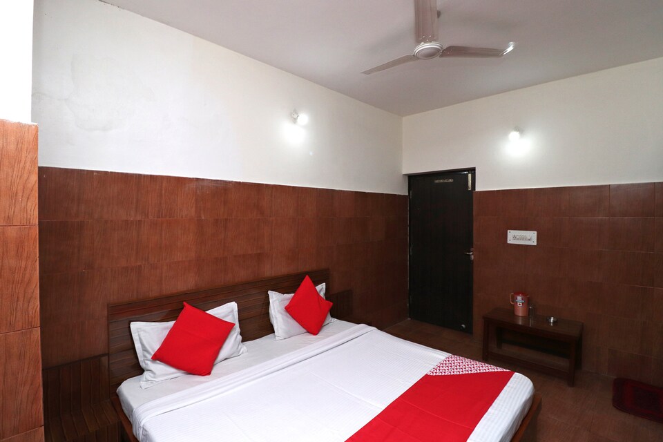 OYO 40977 Hotel Daya's Paradise, Katra, Katra