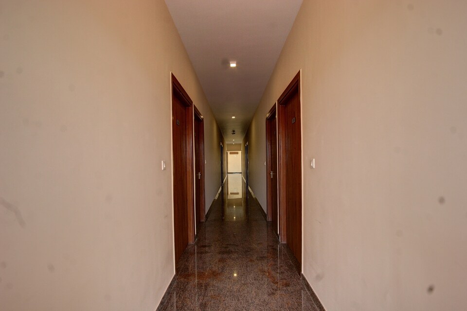 Capital O 40980 Kalinga Residency, Peenya Bangalore-II, Bangalore