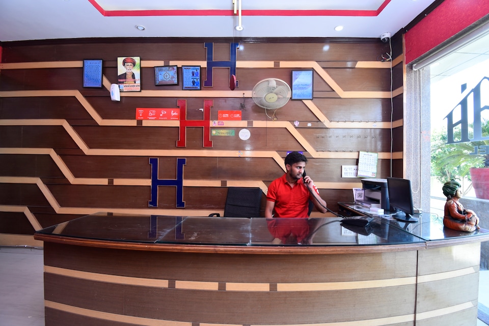 OYO 41006 Hotel Highway Home, Chomu, Reengus