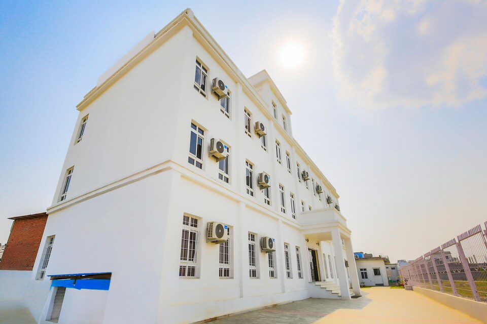 OYO 417 Hotel Lacoul Inn, Bhairahawa, Bhairahawa Nepal