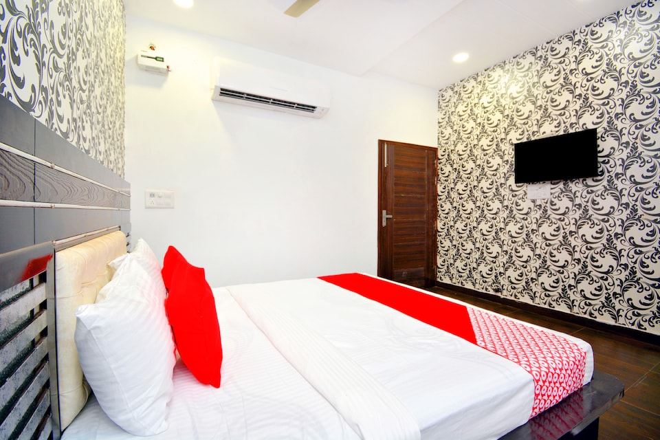 OYO 41016 Hotel Celebration Inn, Ludhiana Railway Station, Ludhiana