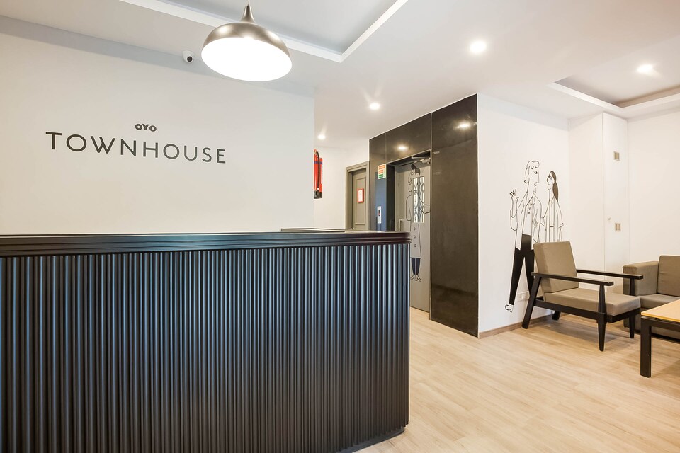 OYO Townhouse 376 Lords Regency, Vijay Nagar Indore, Indore