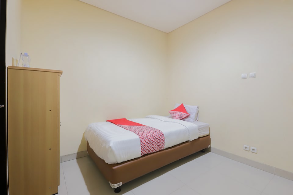 OYO 968 Tirthankara Residence, Cilandak, Jakarta