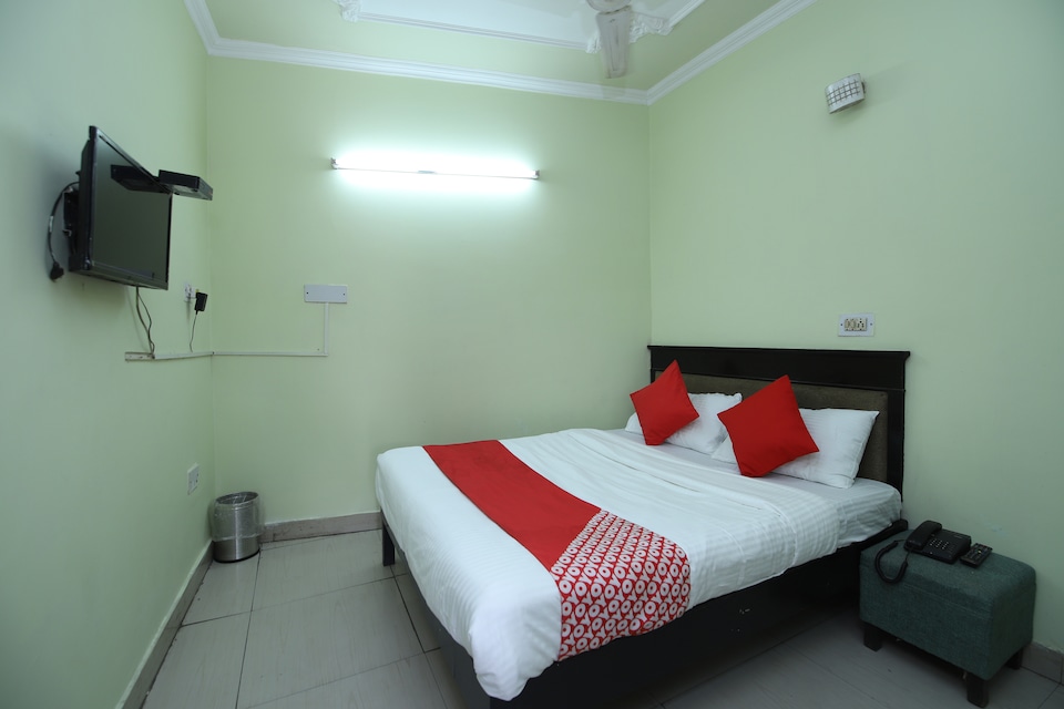 OYO 41059 Hotel Satkar, Sector 45 Chandigarh, Chandigarh