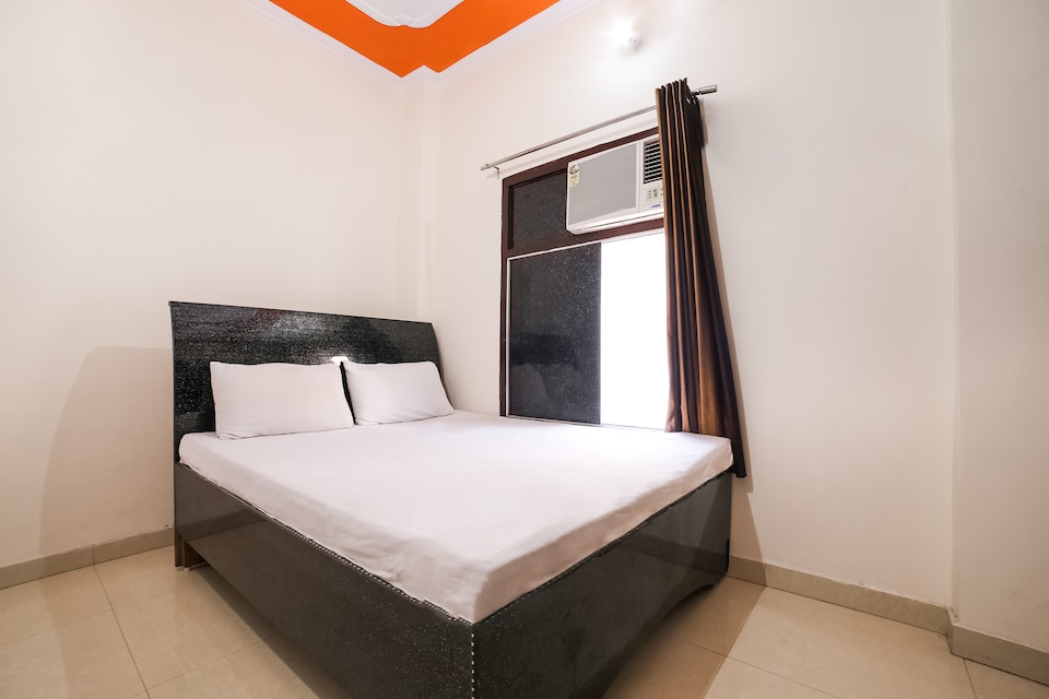 SPOT ON 41093 Shri Radhey Guest House, Civil Lines Bareilly, Bareilly