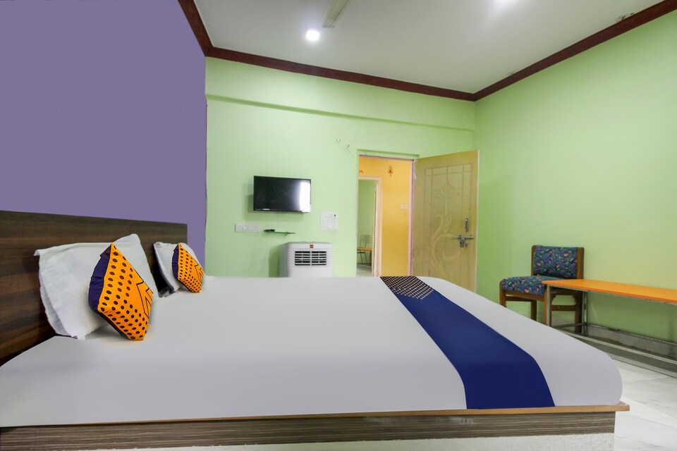 SPOT ON 41095 Hotel Supriya, Karjat city, Karjat