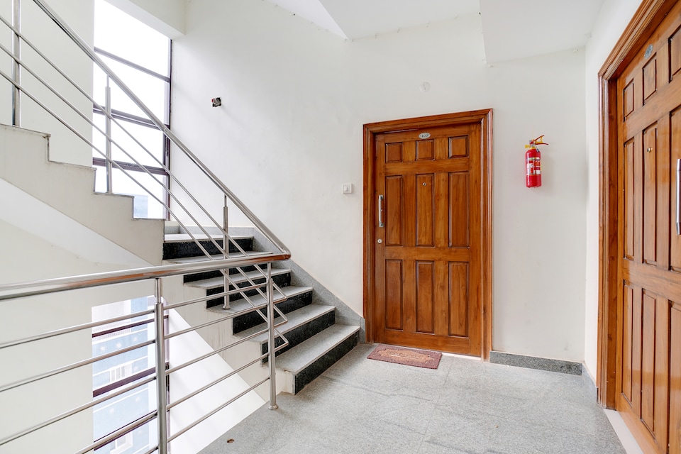 OYO Hyderabad Elite Near Nehru Zoological Park, Banjara Hills, Hyderabad