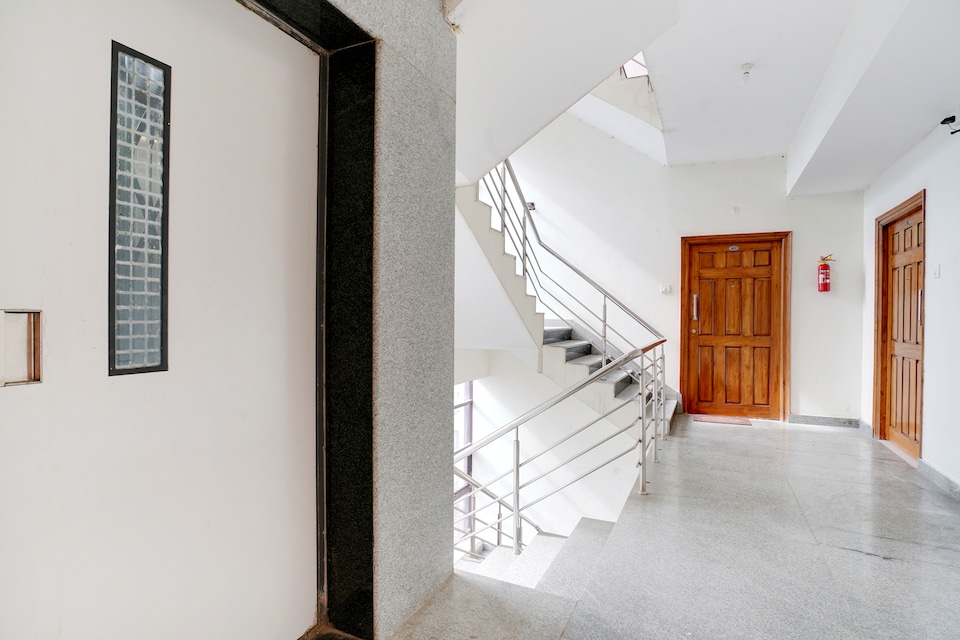 OYO Hyderabad Elite Near Nehru Zoological Park, Banjara Hills, Hyderabad