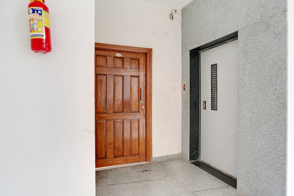 OYO Hyderabad Elite Near Nehru Zoological Park, Banjara Hills, Hyderabad