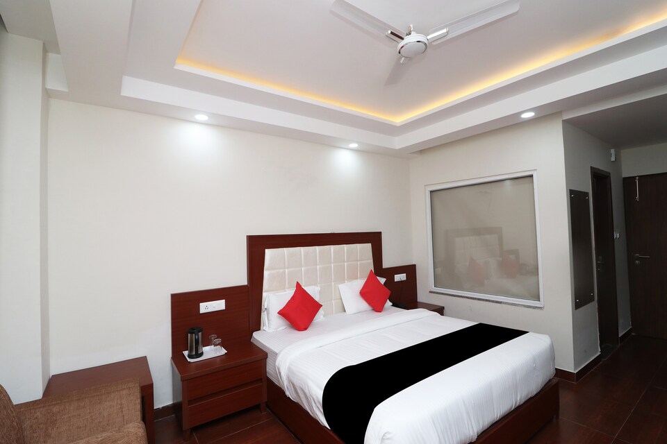 Capital O 41128 The Grand Kartikeye, Palampur, Palampur