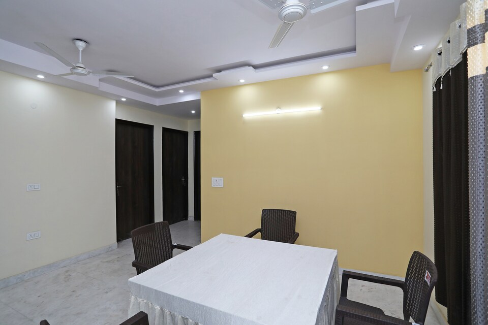 OYO 41135 Hotel A 84, Rajouri Garden Delhi, Delhi