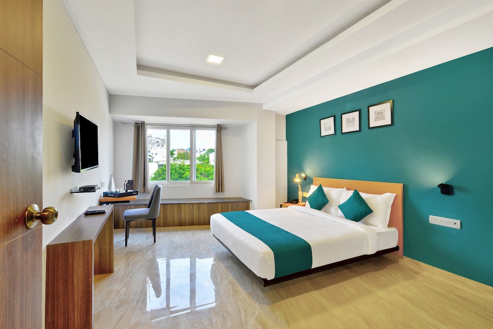 OYO SilverKey Nungambakkam Near Ags Cinemas T Nagar, Nungambakkam Chennai, Chennai