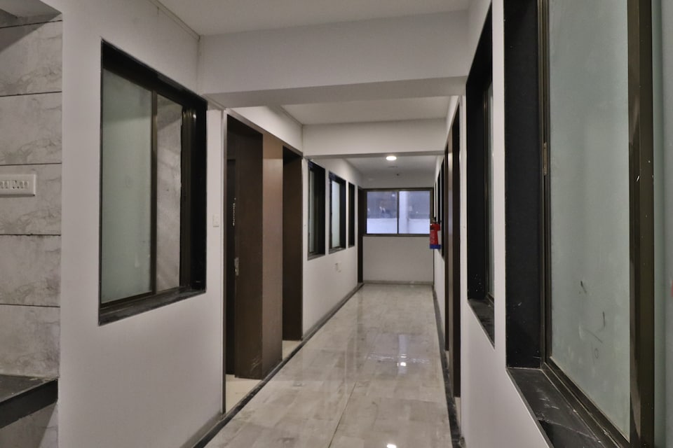 OYO SilverKey 7 Avenues, Baner Pune, Pune