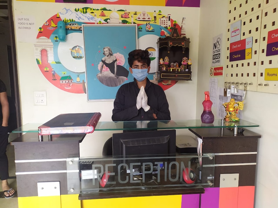 Collection O Parkview Near Omaxe Celebration Mall, Medanta, गुड़गांव