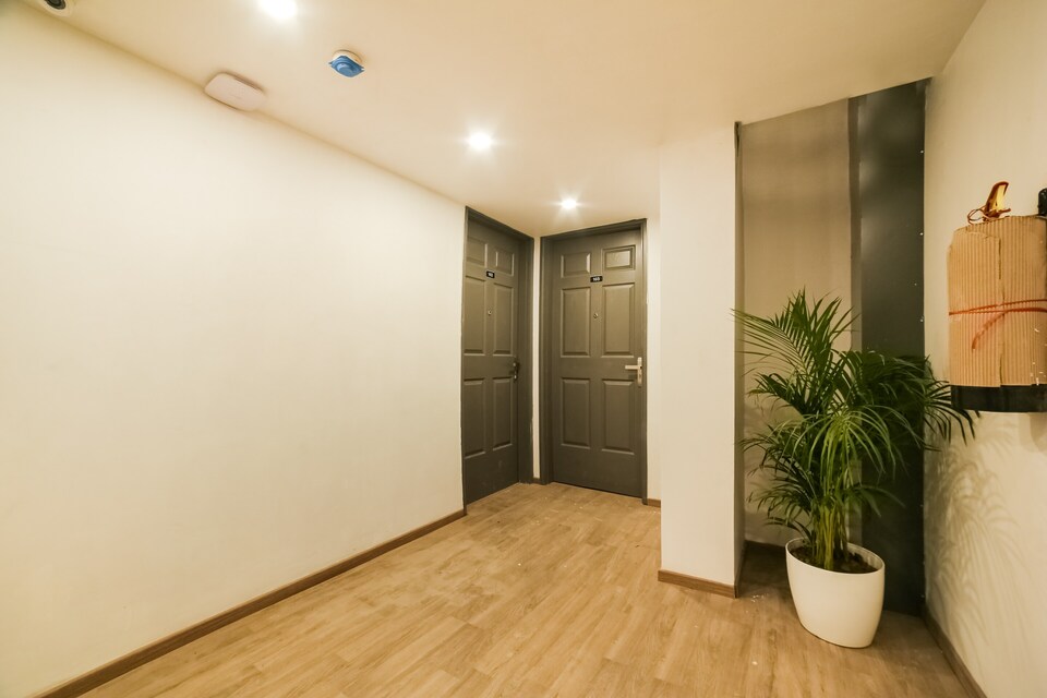 OYO Townhouse 221 Sec 46, Gurgaon Near Omaxe Celebration Mall, Huda 2 Gurgaon, Gurgaon