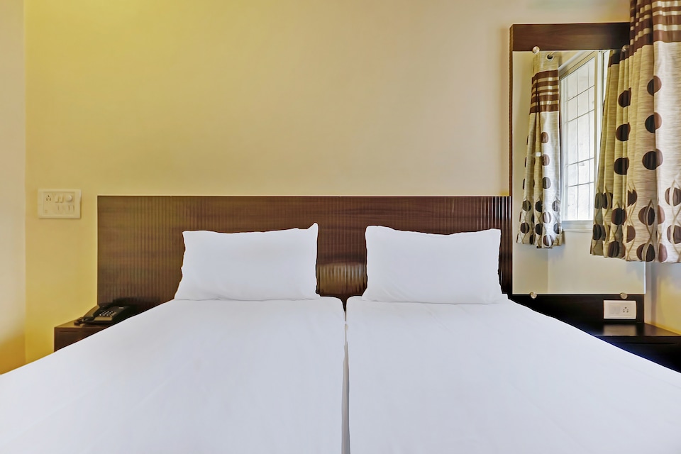 SPOT ON 41223 Rose Lodge, Pune Railway Station, Pune