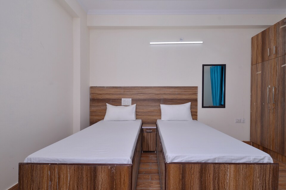 OYO LIFE GRG1483 Sector 57, DLF 4 Gurgaon, Gurgaon