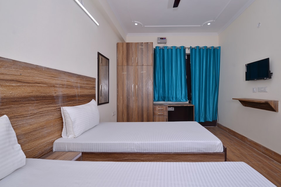 OYO LIFE GRG1483 Sector 57, DLF 4 Gurgaon, Gurgaon