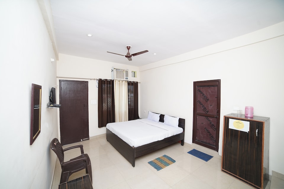 SPOT ON 41319 Hotel Hari Kripa, Tanakpur City, Tanakpur