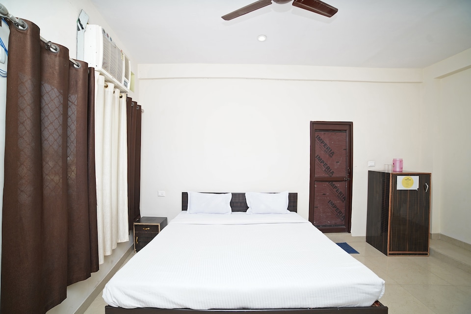 SPOT ON 41319 Hotel Hari Kripa, Tanakpur City, Tanakpur