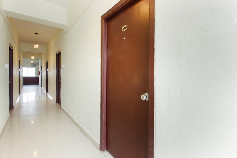 OYO 41326 Hotel Athidhi Inn, Guntur, Guntur