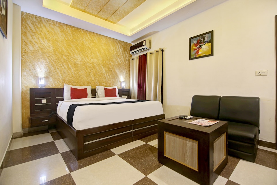 Capital O 41333 Taj East Gate, Shilpgram, Agra